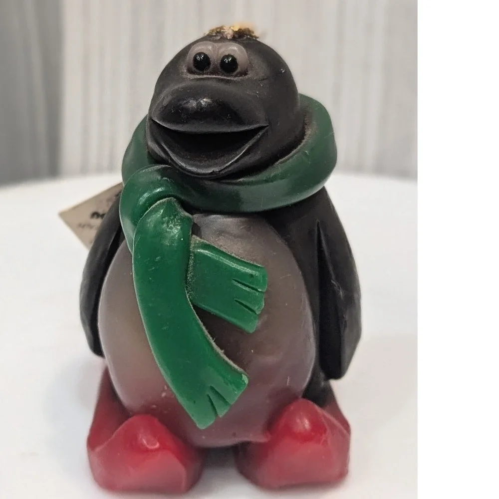 Northern Lights Vtg Wax Candle Penguin Figurine Red Skis 3